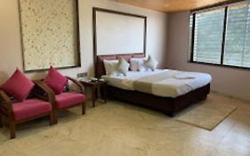 Hotel Radhe Anand